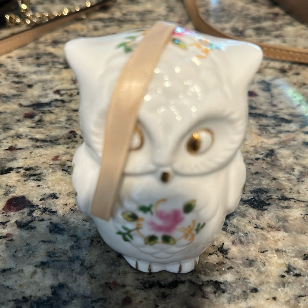 1
VINTAGE PRETTY SCENTS JAMESTOWN CHINA OWL FLORAL SACHET BIRD